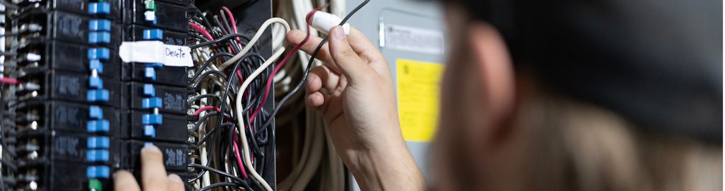 A 4-Star Electrician carefully inspects a residential electrical panel and ensures everything is labelled correctly.